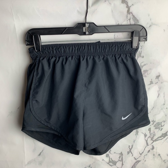 Nike women’s 3” Dry Tempo core running shorts - Picture 1 of 8
